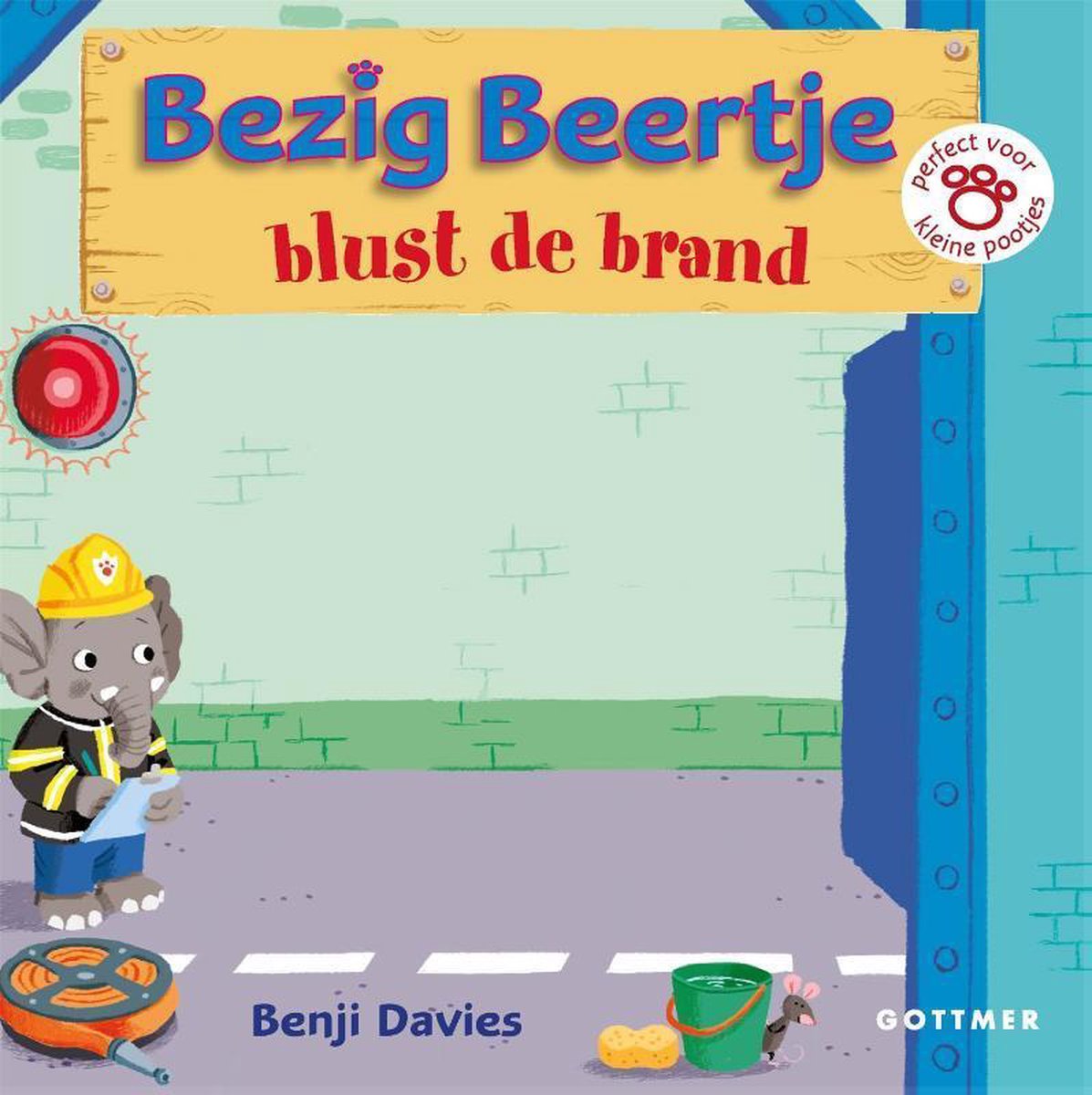Bezig Beertje  -   Bezig beertje blust de brand